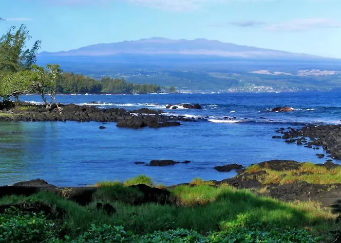 The Hilo Homebase - Charming 3 Bedroom Hilo Home, With Ac!